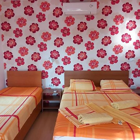 Bolyarski Stan Guest House Veliki Preslav Esterno foto