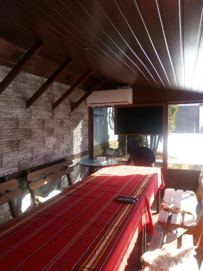Bolyarski Stan Guest House Veliki Preslav Esterno foto