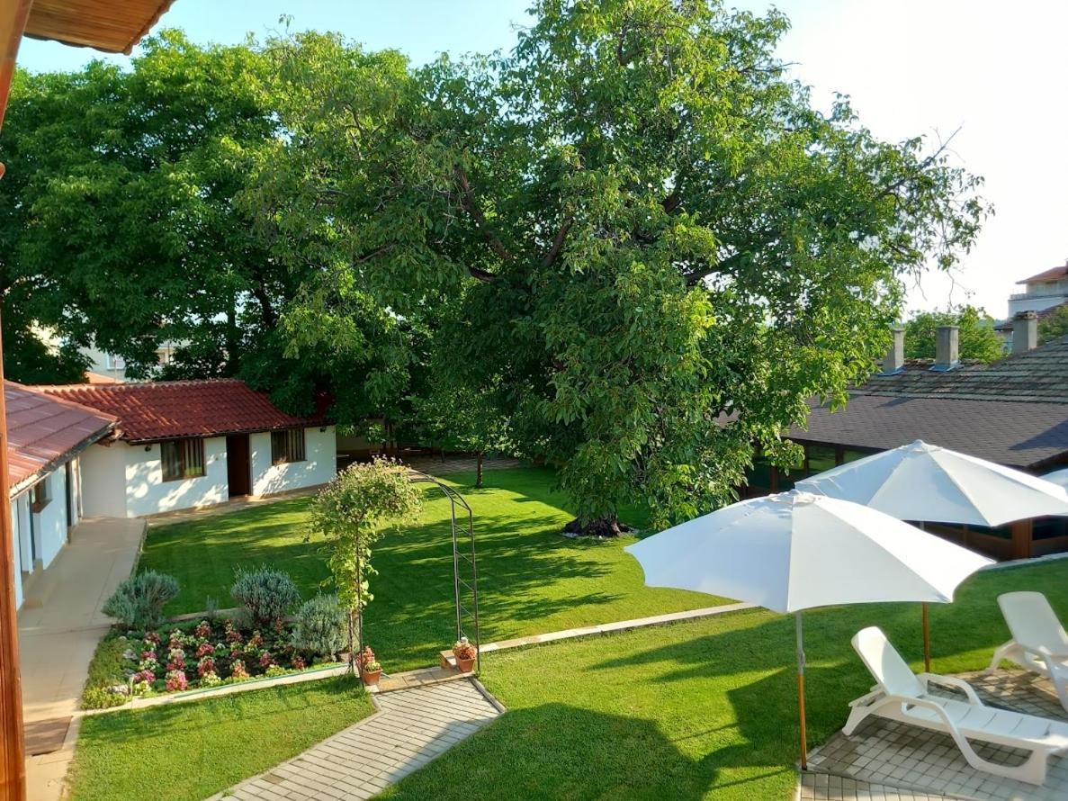 Bolyarski Stan Guest House Veliki Preslav Esterno foto