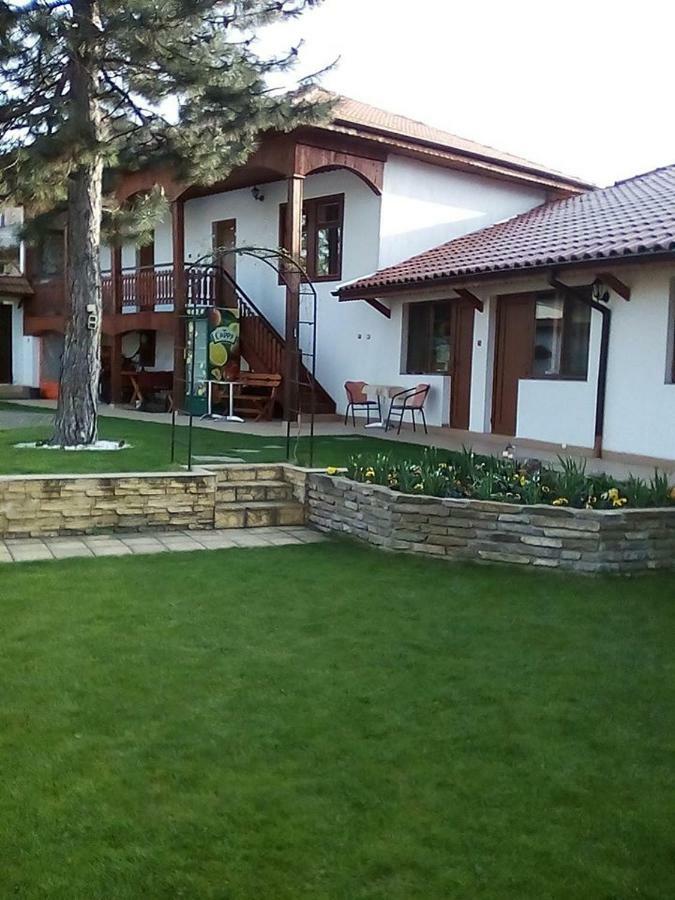 Bolyarski Stan Guest House Veliki Preslav Esterno foto